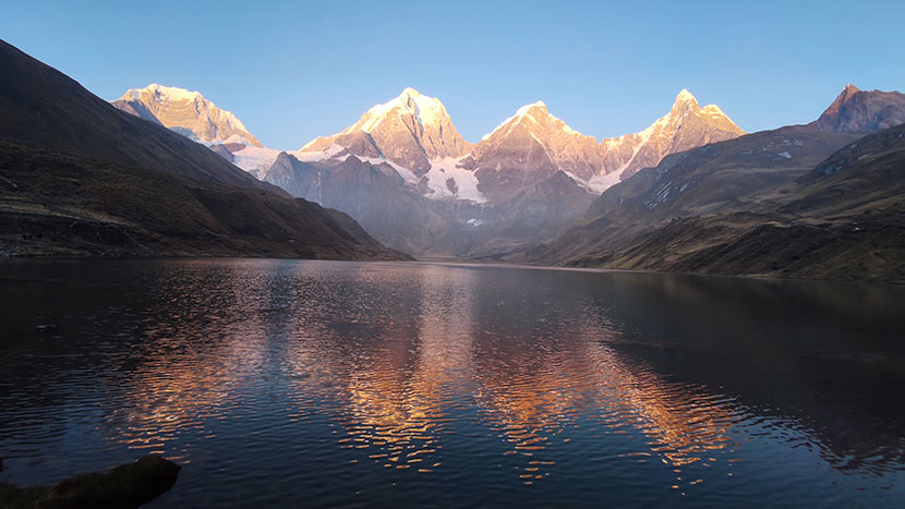 Huayhuash. Laguna Carhuacocha