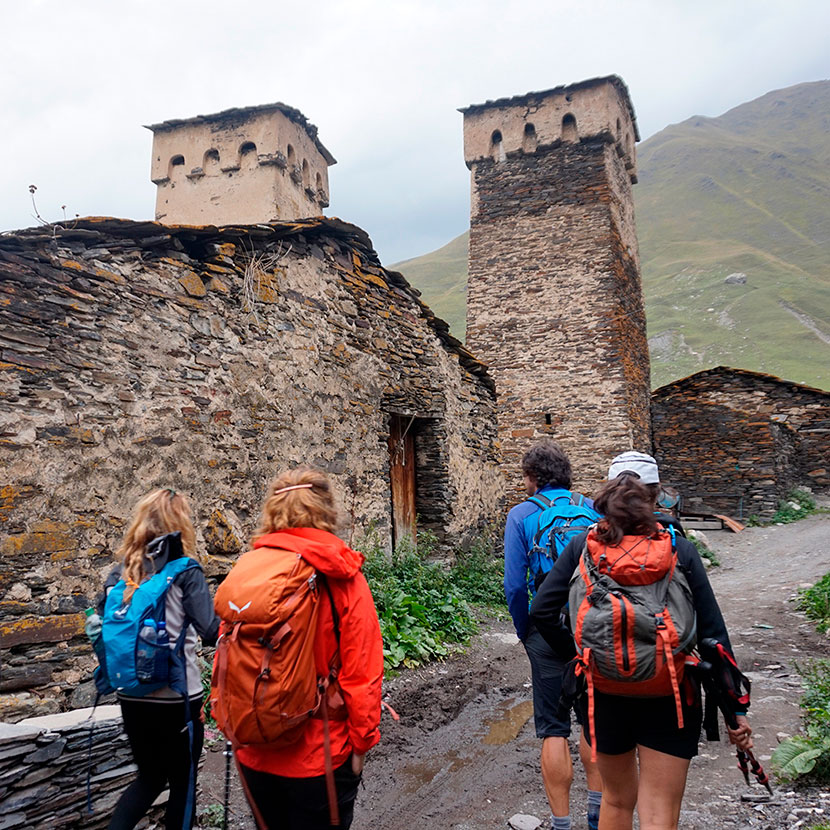 Trekking en georgia. Mestia